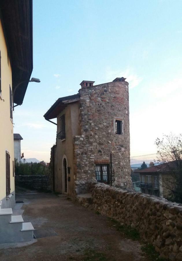 Apartamento Sunrise In The Castle Bedizzole Exterior foto