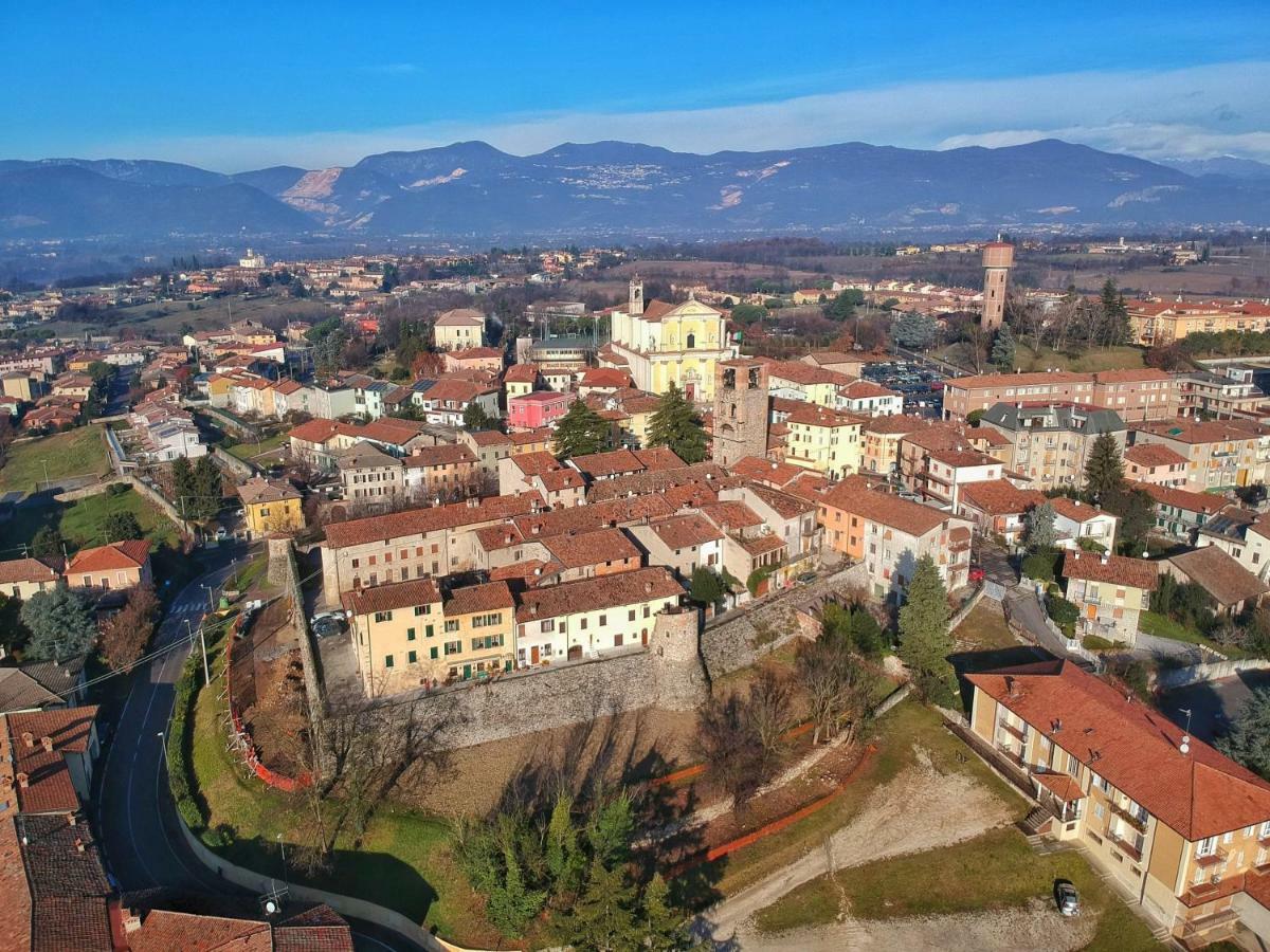 Apartamento Sunrise In The Castle Bedizzole Exterior foto